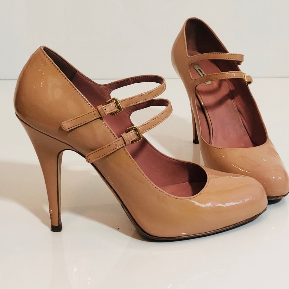 Miu Miu pink patent leather Mary Jane’s 38/8